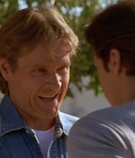 ROSWELL_-_E2X02_ASK_NOT_051.jpg