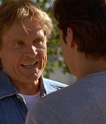 ROSWELL_-_E2X02_ASK_NOT_055.jpg