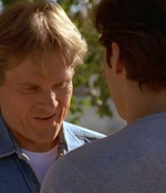 ROSWELL_-_E2X02_ASK_NOT_060.jpg