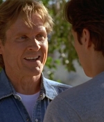 ROSWELL_-_E2X02_ASK_NOT_062.jpg