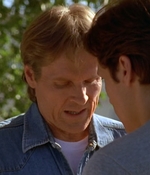ROSWELL_-_E2X02_ASK_NOT_117.jpg