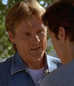 ROSWELL_-_E2X02_ASK_NOT_121.jpg