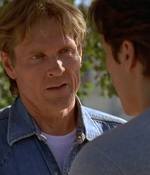 ROSWELL_-_E2X02_ASK_NOT_133.jpg