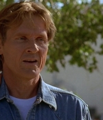 ROSWELL_-_E2X02_ASK_NOT_198.jpg