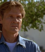 ROSWELL_-_E2X02_ASK_NOT_239.jpg