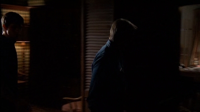 ROSWELL_-_E2X03_SURPRISE_007.jpg