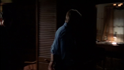 ROSWELL_-_E2X03_SURPRISE_009.jpg