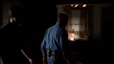ROSWELL_-_E2X03_SURPRISE_014.jpg
