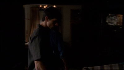 ROSWELL_-_E2X03_SURPRISE_021.jpg