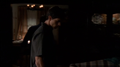 ROSWELL_-_E2X03_SURPRISE_023.jpg