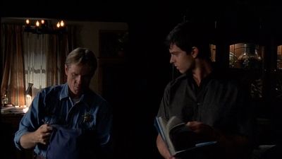 ROSWELL_-_E2X03_SURPRISE_031.jpg