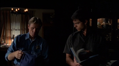 ROSWELL_-_E2X03_SURPRISE_032.jpg