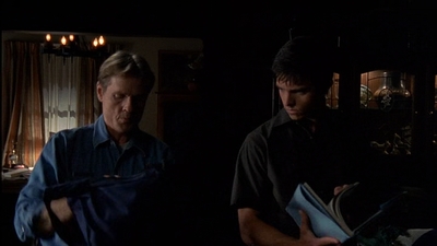 ROSWELL_-_E2X03_SURPRISE_035.jpg