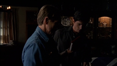 ROSWELL_-_E2X03_SURPRISE_066.jpg