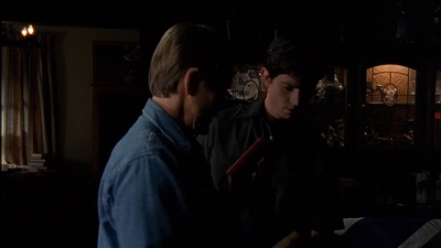ROSWELL_-_E2X03_SURPRISE_069.jpg