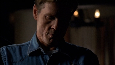 ROSWELL_-_E2X03_SURPRISE_129.jpg