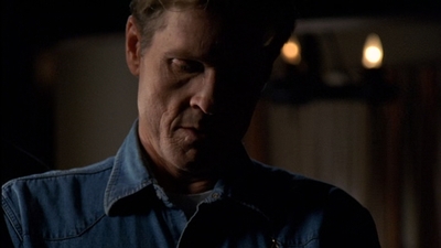 ROSWELL_-_E2X03_SURPRISE_132.jpg
