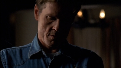 ROSWELL_-_E2X03_SURPRISE_134.jpg