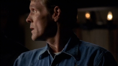 ROSWELL_-_E2X03_SURPRISE_154.jpg