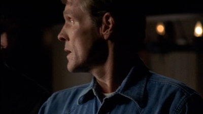 ROSWELL_-_E2X03_SURPRISE_155.jpg