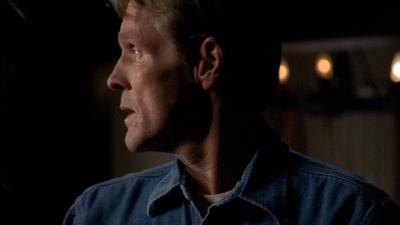 ROSWELL_-_E2X03_SURPRISE_165.jpg