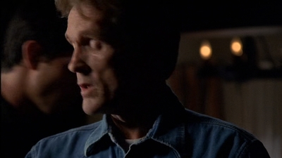 ROSWELL_-_E2X03_SURPRISE_170.jpg