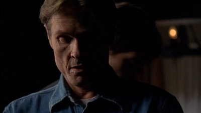 ROSWELL_-_E2X03_SURPRISE_174.jpg