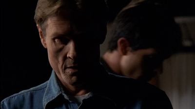ROSWELL_-_E2X03_SURPRISE_176.jpg