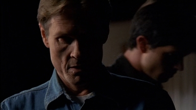 ROSWELL_-_E2X03_SURPRISE_178.jpg