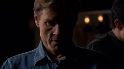 ROSWELL_-_E2X03_SURPRISE_184.jpg