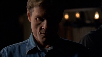 ROSWELL_-_E2X03_SURPRISE_187.jpg