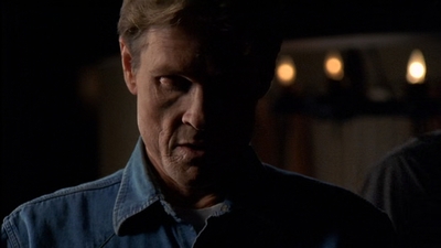 ROSWELL_-_E2X03_SURPRISE_188.jpg