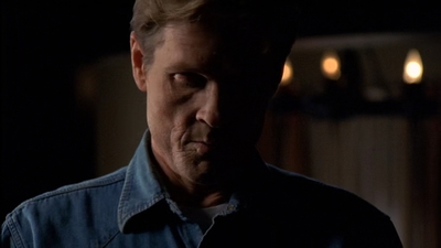 ROSWELL_-_E2X03_SURPRISE_193.jpg