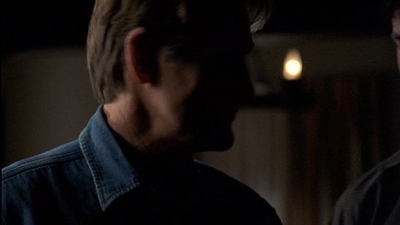 ROSWELL_-_E2X03_SURPRISE_206.jpg