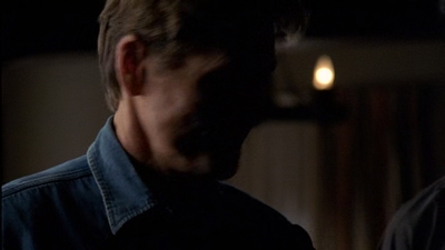 ROSWELL_-_E2X03_SURPRISE_207.jpg