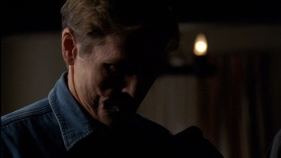 ROSWELL_-_E2X03_SURPRISE_211.jpg