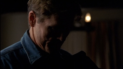 ROSWELL_-_E2X03_SURPRISE_213.jpg