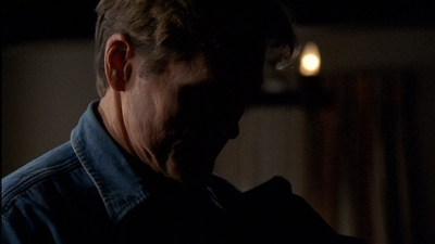 ROSWELL_-_E2X03_SURPRISE_216.jpg