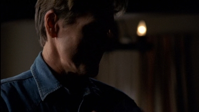 ROSWELL_-_E2X03_SURPRISE_224.jpg