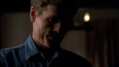 ROSWELL_-_E2X03_SURPRISE_233.jpg