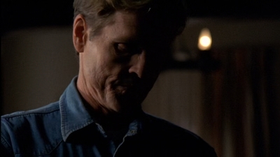 ROSWELL_-_E2X03_SURPRISE_234.jpg
