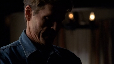 ROSWELL_-_E2X03_SURPRISE_241.jpg
