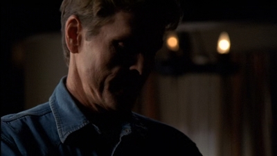 ROSWELL_-_E2X03_SURPRISE_244.jpg