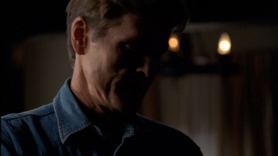 ROSWELL_-_E2X03_SURPRISE_245.jpg