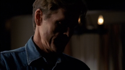 ROSWELL_-_E2X03_SURPRISE_246.jpg