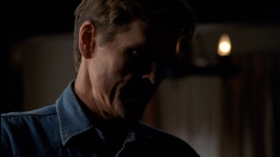 ROSWELL_-_E2X03_SURPRISE_247.jpg
