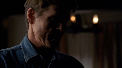 ROSWELL_-_E2X03_SURPRISE_251.jpg