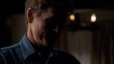 ROSWELL_-_E2X03_SURPRISE_263.jpg