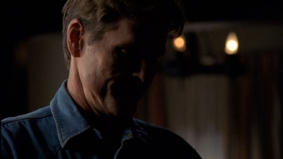 ROSWELL_-_E2X03_SURPRISE_264.jpg