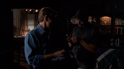 ROSWELL_-_E2X03_SURPRISE_313.jpg